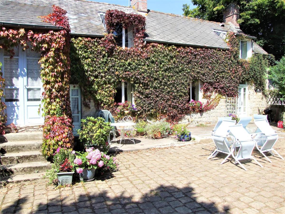 Le Glycine A Manoir Sainte Cecile Leilighet Juvigny-Val-d'Andaine Eksteriør bilde